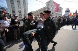 Russian court sentences anti-Putin protesters 