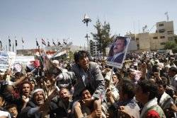 Yemen to swear in government amid boycotts 