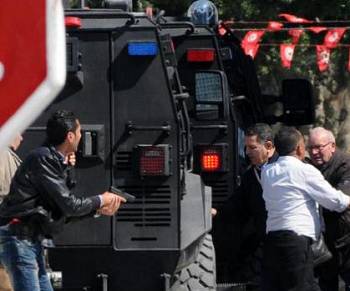 21 killed, including foreigners, in Tunisia hostage drama