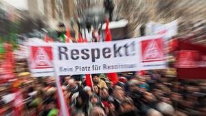  Protest in German city over attacks on refugees