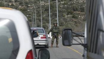 Israel blocks entry to Ramallah for non-residents