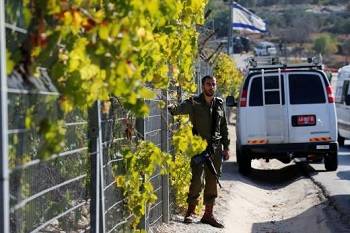 Three Israeli soldiers shot dead near Jerusalem