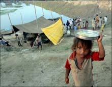 South Asia floods toll passes 2,000 mark