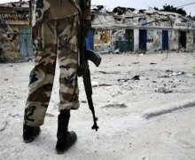Somali explosion wounds at least 7 