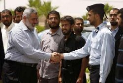 Egypt re-opens Rafah crossing 