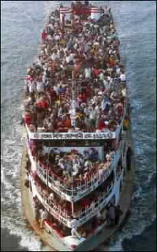 Ferry Capsizes near Dhaka, 600 Feared Dead