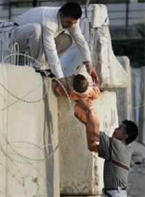 Israel Troops Arrest Senior Islamic Jihad Leader