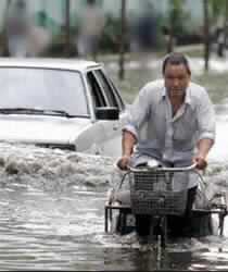 Flooding Forces Relocation of Tens of Thousands of People in China