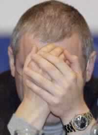 Jailed Yukos Head Stands Down