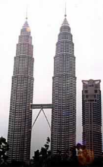 At Least 14 People Die in Malaysia Crash