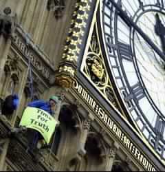 Bush Hails Iraq War, Worldwide Protests to Mark Anniversary of US-Led Invasion