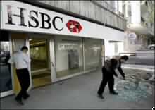 Bomb Blasts outside British Bank in Turkey on Eve of Blair Visit