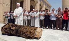 Two Iraqis Killed in Attacks on Sunni Mosques